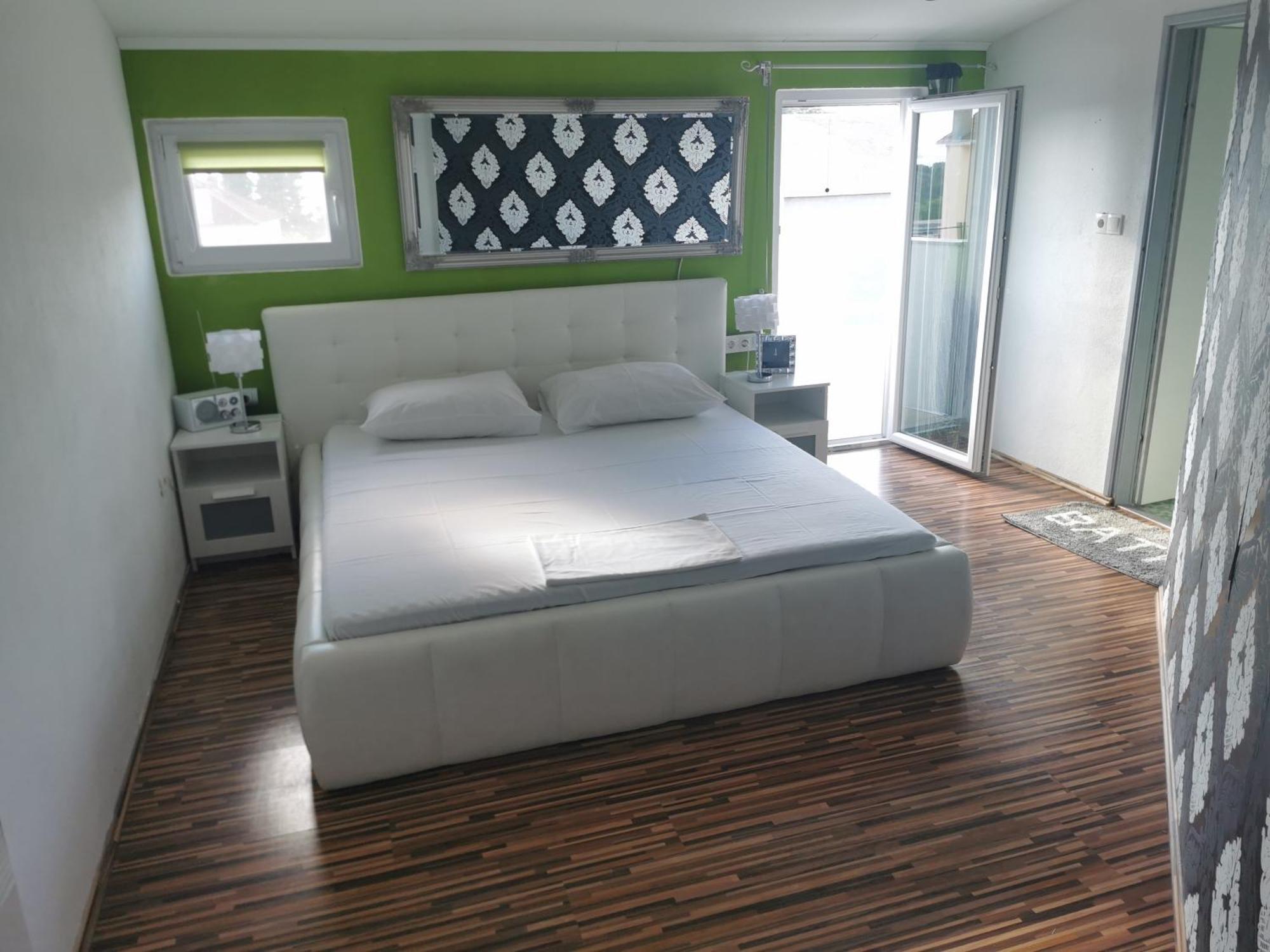 Penhaus apartman Angelus Drage Pakostane Ruang foto